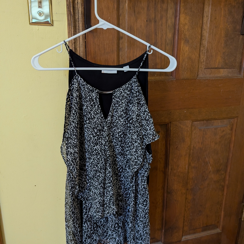 New York & Company Black and White Patterned Top